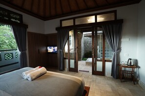 Deluxe Room, 1 Bedroom, Non Smoking, Garden View | Desk, laptop workspace, free WiFi, bed sheets - New Mumbul Ubud (Ubud)