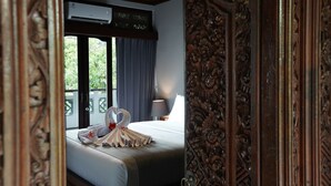 Desk, laptop workspace, WiFi (free), bed sheets - New Mumbul Ubud (Ubud)