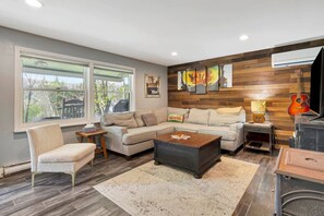 Smart TV, fireplace, video games