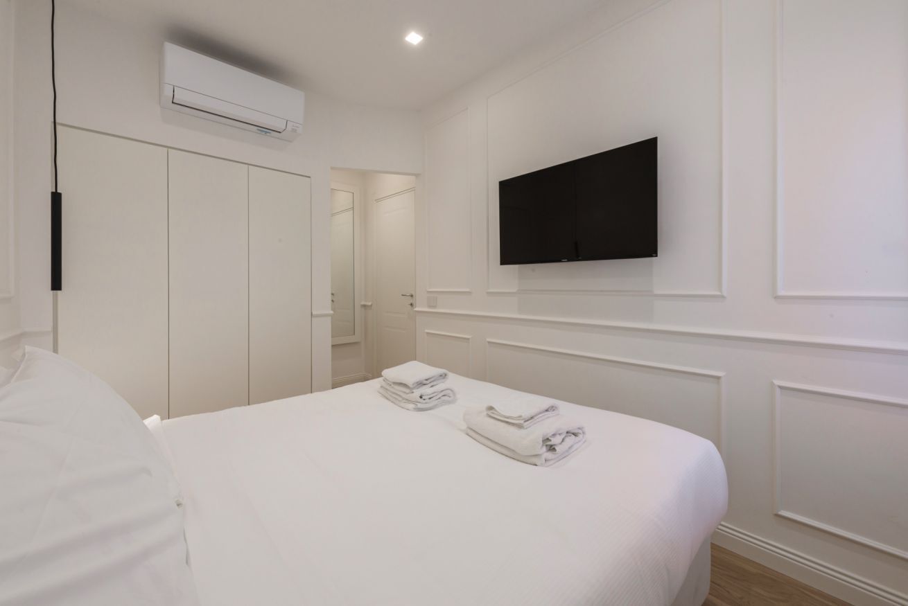 2 quartos, ferros/tábuas de passar roupa, Wi-Fi, roupa de cama