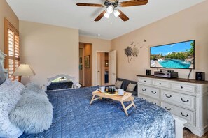 4 chambres, bureau, fer et planche à repasser, lit parapluie