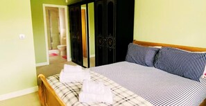 4 makuuhuonetta, silitysrauta/-lauta, Wi-Fi, vuodevaatteet