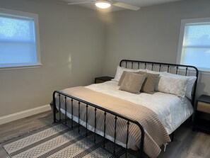 4 bedrooms, free WiFi, bed sheets
