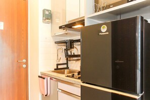 Studio | Eigene Küche | Großer Kühlschrank, Herdplatte