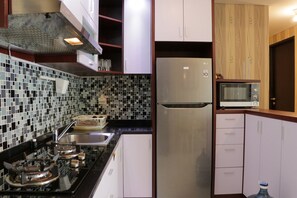 Apartment | Private kitchen | Full-size fridge, stovetop - Exclusive 2Br At Lexington Apartment (Jakarta)