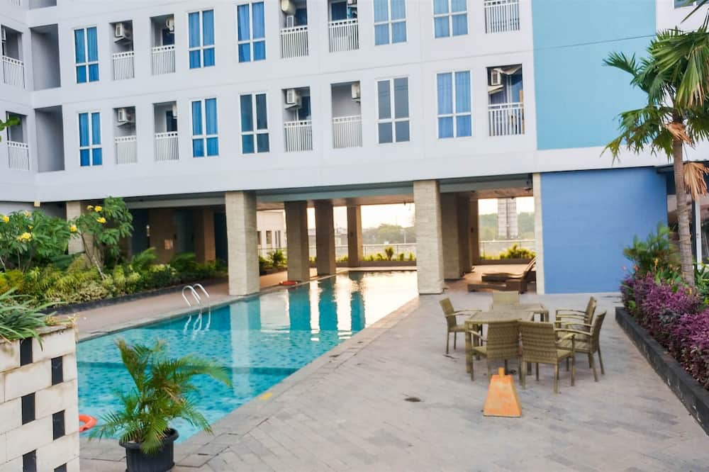 Comfortable Studio Apartment Grand Dhika City