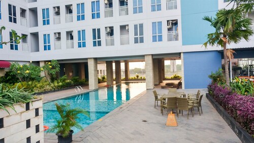 Comfortable Studio Apartment Grand Dhika City