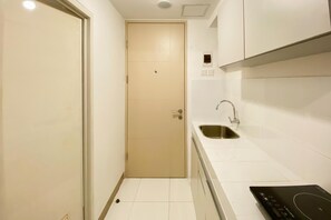 Studio | Bếp riêng | Tủ lạnh, bếp nấu 