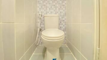 Estudio | Baño | Regadera, amenidades de baño gratuitas, toallas