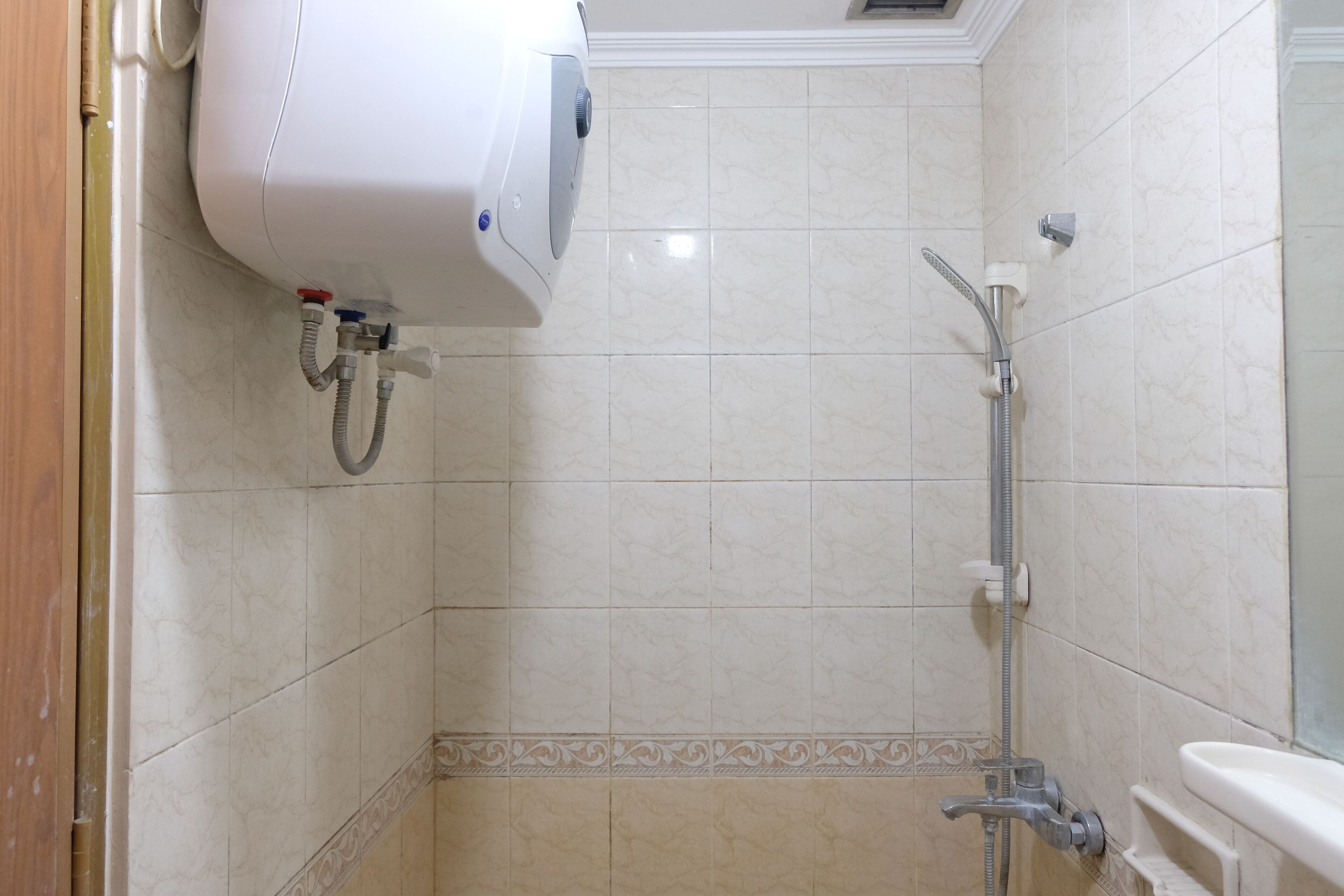 Apartamento | Banheiro | Chuveiro, produtos de toalete grátis, toalhas de banho 