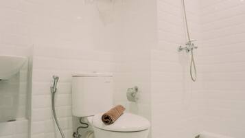 Apartemen | Kamar mandi | Shower, perlengkapan mandi gratis, dan handuk