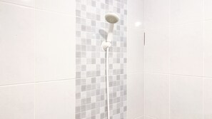 公寓 | 浴室 | 淋浴設備、免費梳洗用品、提供毛巾