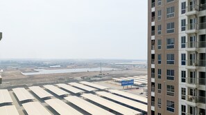 Exterior - Well Furnished Studio With Sofa Bed At Tokyo Riverside Pik 2 Apartment (Teluknaga)