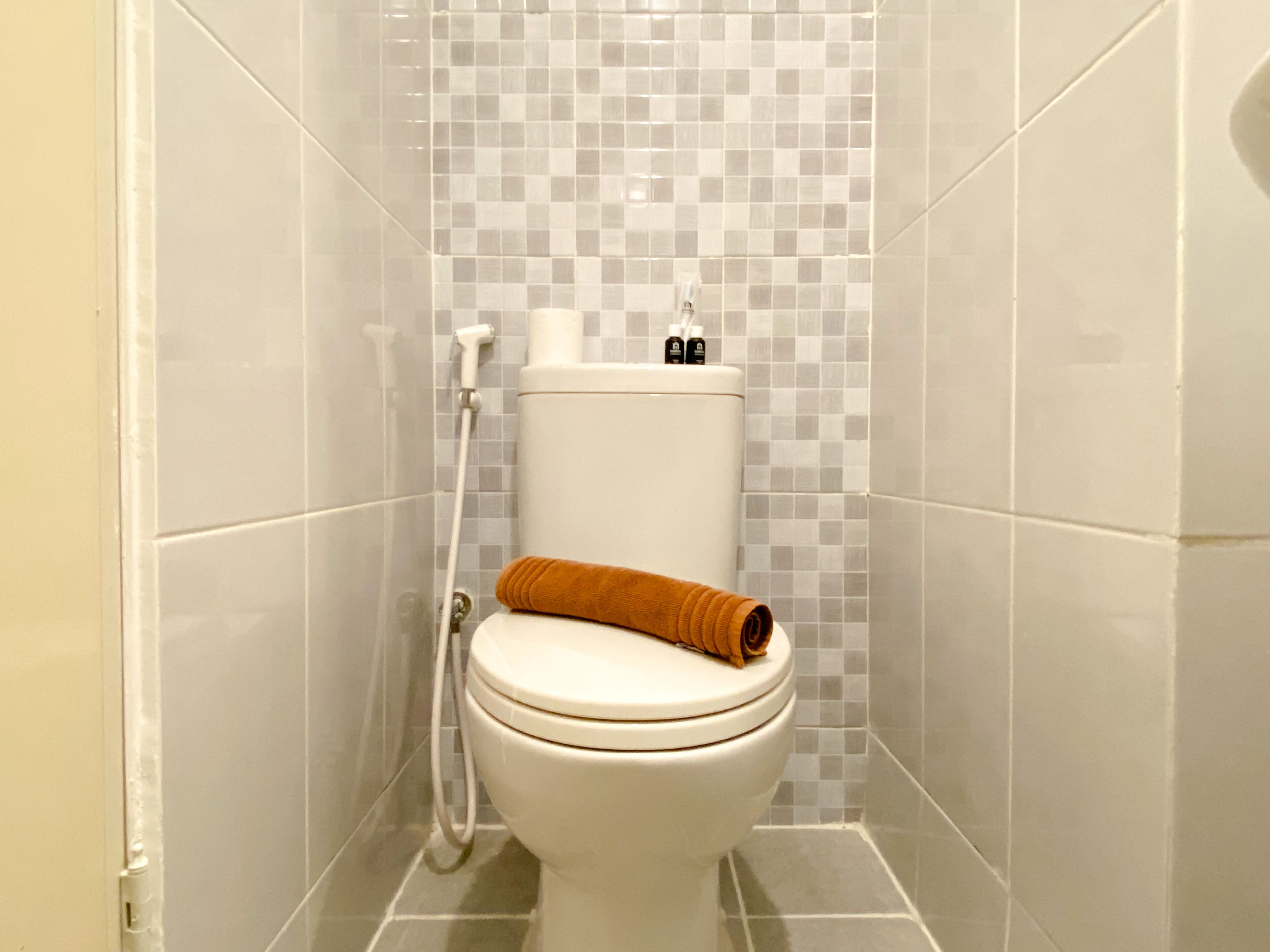 Estudio | Baño | Regadera, amenidades de baño gratuitas, toallas 