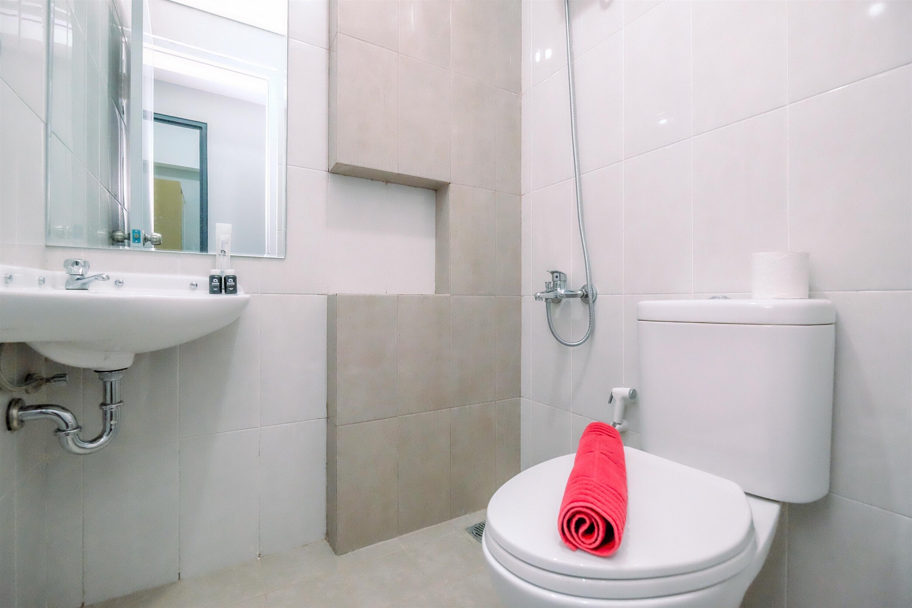 Appartamento | Bagno | Doccia, set di cortesia gratuito, asciugamani