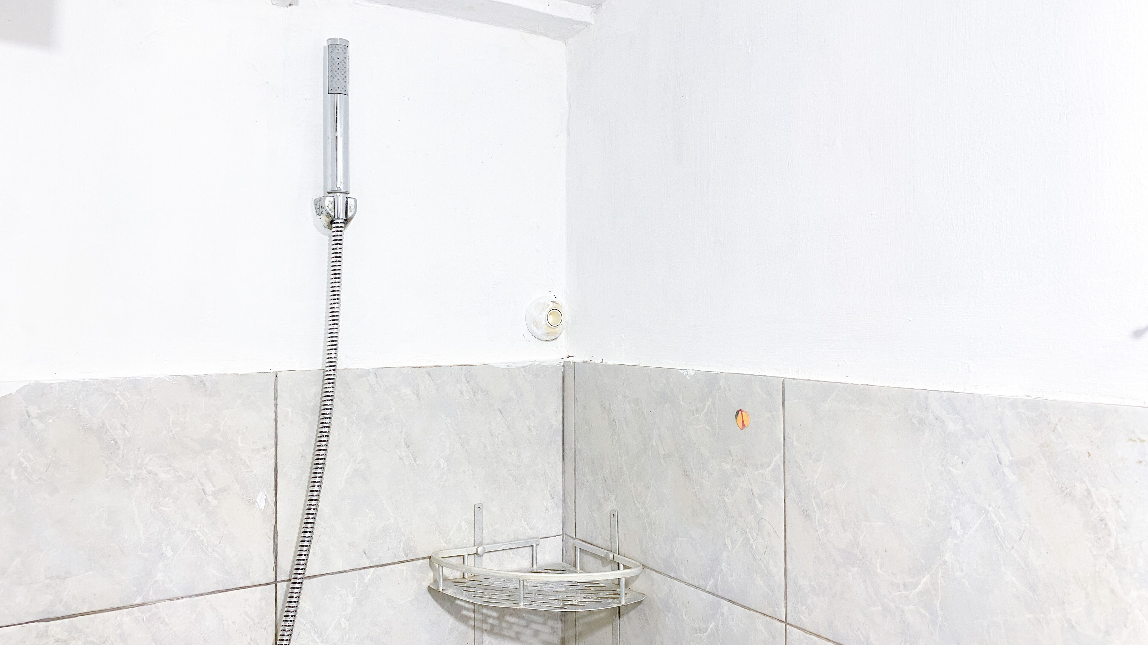 Apartment | Bathroom | Shower, free toiletries, towels