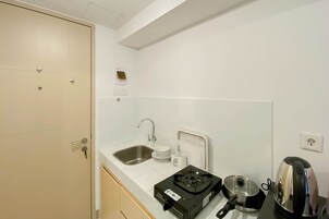 Estudio | Baño | Ducha, artículos de higiene personal gratuitos y toallas