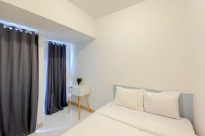 Free WiFi - Homey And New Studio At Tokyo Riverside Pik 2 Apartment (Teluknaga)