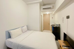 Studio | Free WiFi - Homey And New Studio At Tokyo Riverside Pik 2 Apartment (Teluknaga)