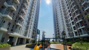 Children’s play area – outdoor