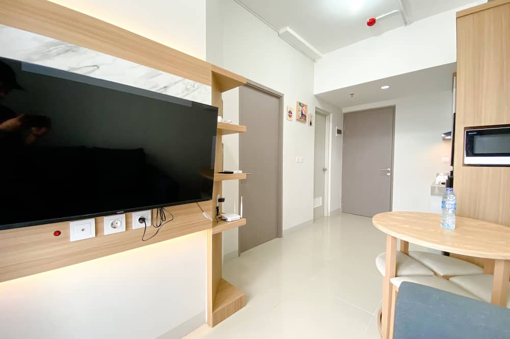 Best Homey 1Br At 25Th Fl Vasanta Innopark Apartment