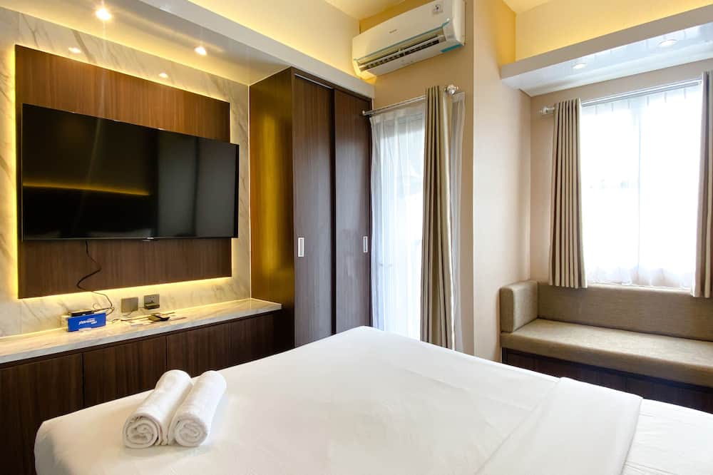 Cozy And Warm Studio Transpark Juanda Bekasi Timur Apartment