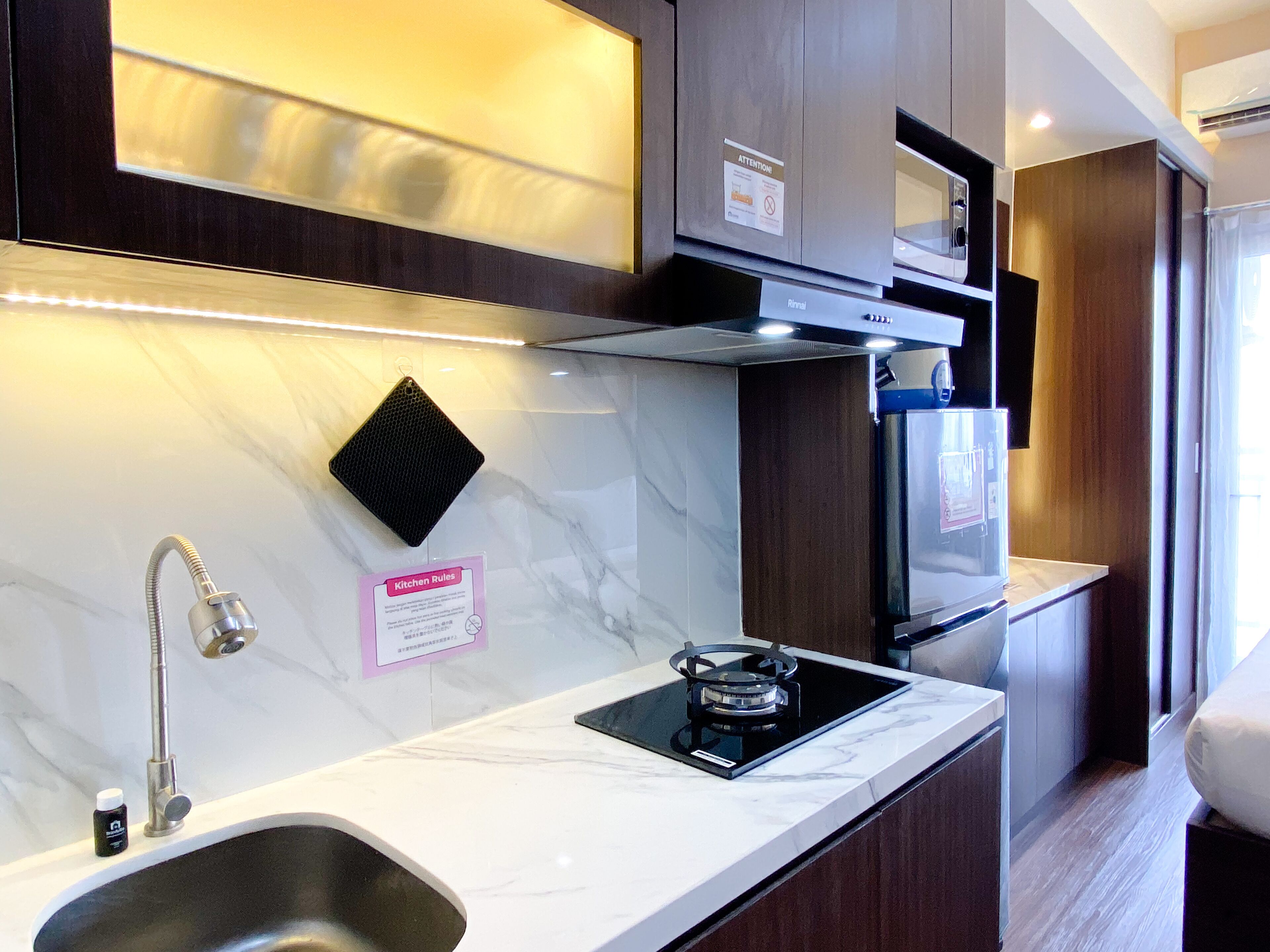 Studiolejlighed | Privat køkken | Køleskab/fryser i fuld størrelse, kogeplade