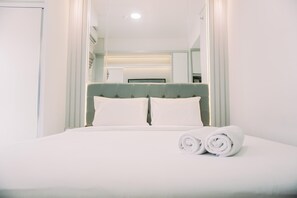 Free WiFi - Restful And Well Furnished Studio Transpark Bintaro Apartment (South Tangerang)