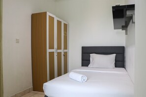 2 bedrooms, free WiFi - Simply 2Br At City Home Gading Riverview (Moi) Apartment (Jakarta)