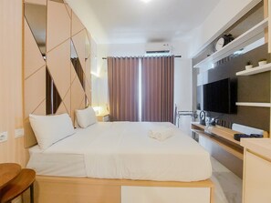 Studio - Homey And Cozy Studio Sky House Bsd Apartment Near Aeon (Pagedangan)