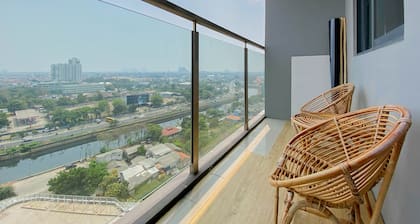 Spacious And Warm Studio Daan Mogot City Apartment