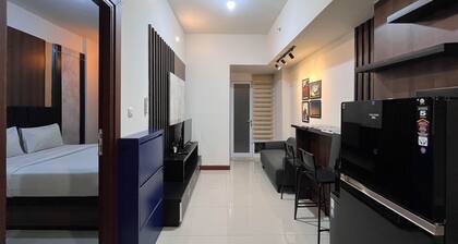 Warm And Cozy 2Br Vida View Makassar Apartment