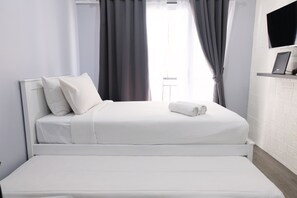 Free WiFi - Comfy Studio Apartment At Grand Asia Afrika (Bandung)