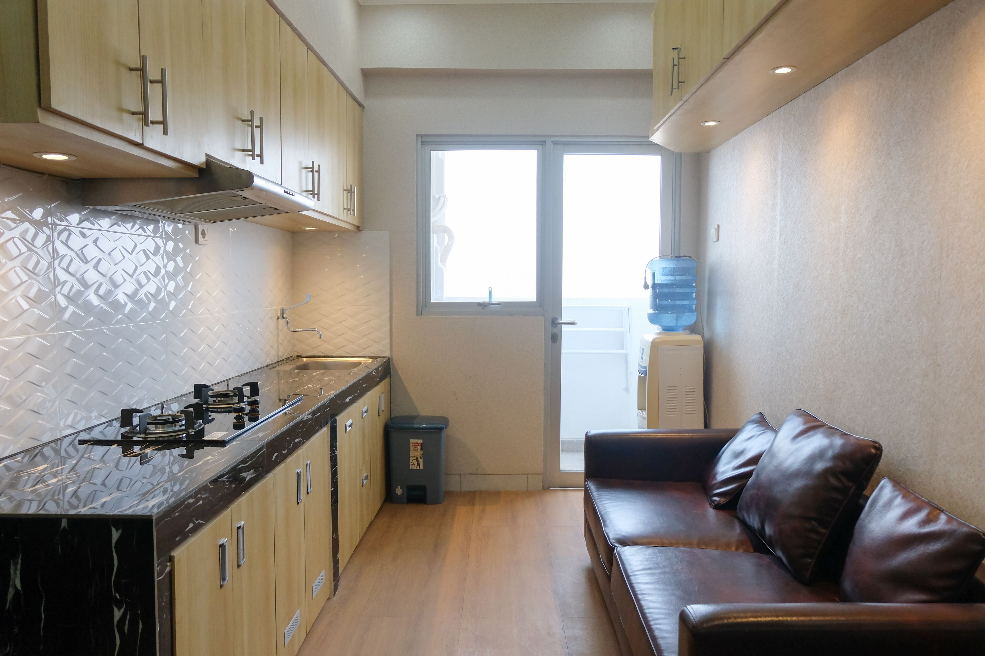 Apartment | Private kitchen | Full-size fridge, stovetop