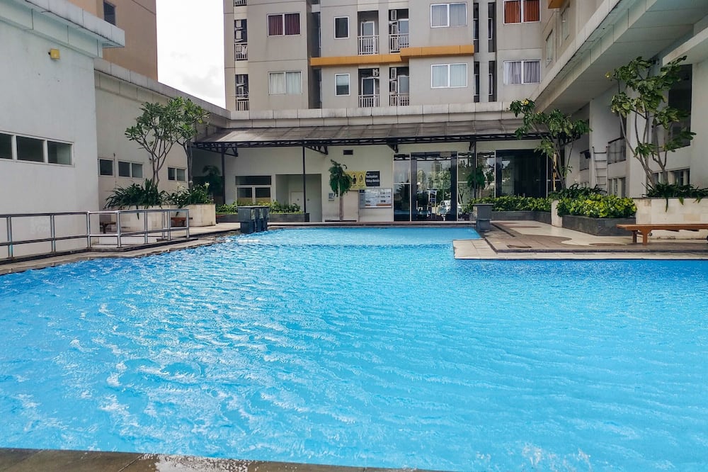 Homey And Comfort Stay 2Br Pakubuwono Terrace Apartment
