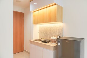 Studio | Eigene Küche | Großer Kühlschrank, Herdplatte