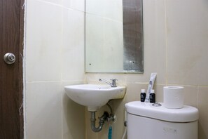 Lejlighed | Badeværelse | Bruser, håndklæder