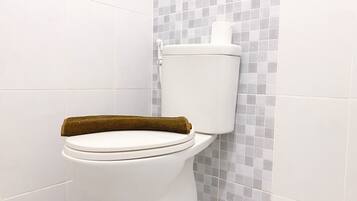 Apartment | Bathroom | Shower, towels