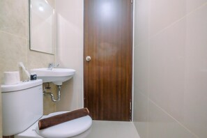 Apartment | Badezimmer | Dusche, Handtücher