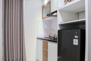 Lägenhet | Eget kök | Stort kylskåp och spishäll