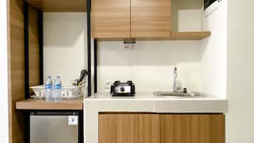 Studio | Eget kök | Stort kylskåp och spishäll