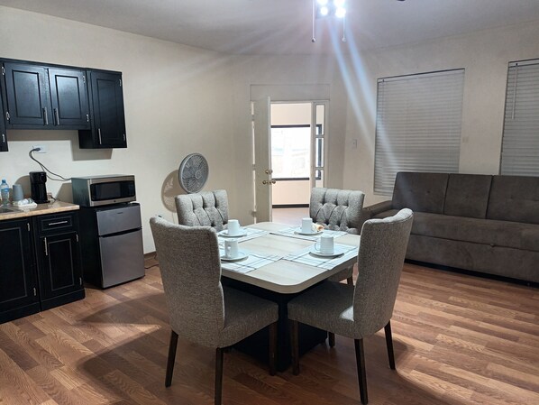 Chambre Classique | Coin séjour