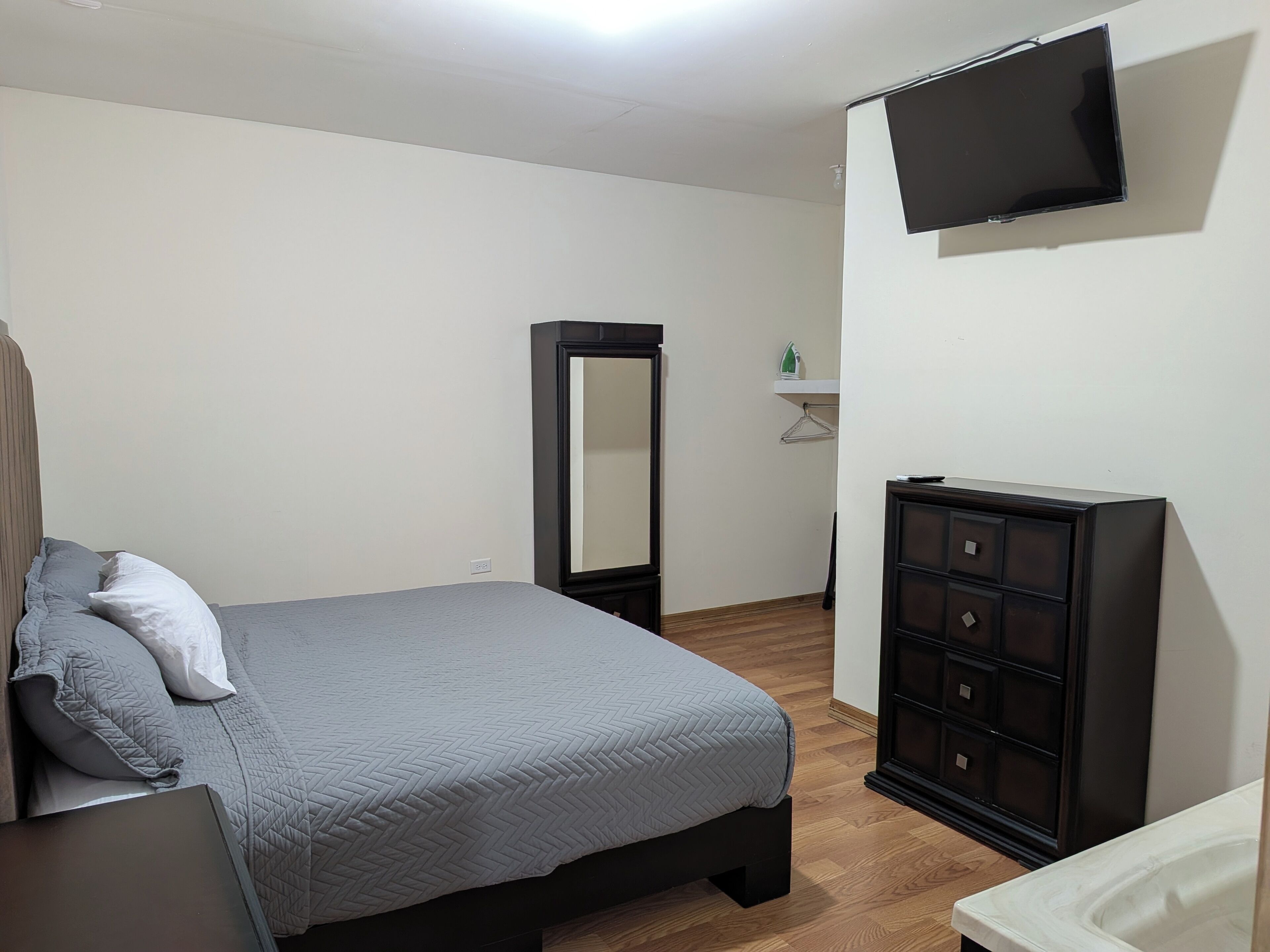 Camera Classic | Ferro/asse da stiro, Wi-Fi gratuito, lenzuola