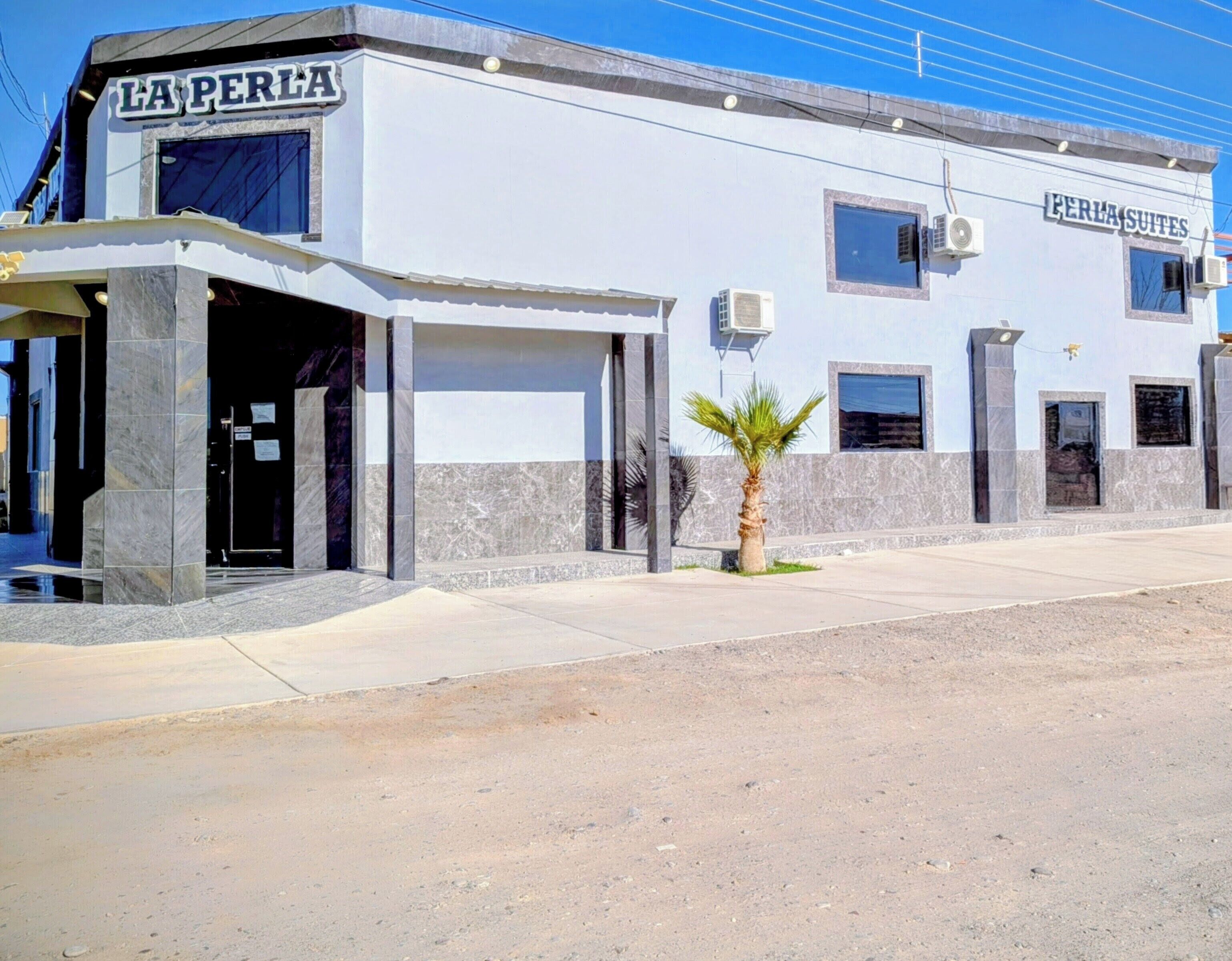 Façana frontal de l'allotjament