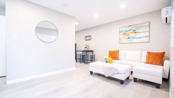 2 phòng ngủ, bàn ủi/dụng cụ ủi quần áo