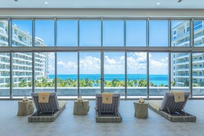 Couples treatment rooms, sauna, hot tub, steam room, body treatments