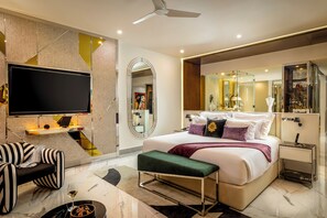 Premium bedding, down comforters, minibar, in-room safe - Hotel Mousai Cancun Adults Only - All Inclusive (Punta Sam)