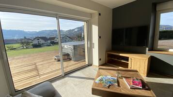 Televisie en een tafeltennistafel