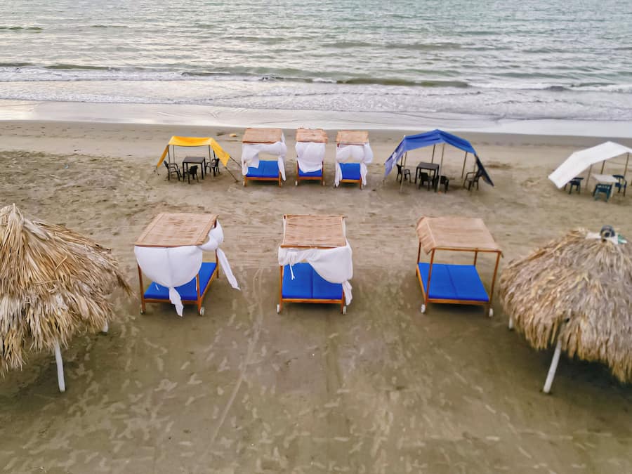 Vista para praia/oceano