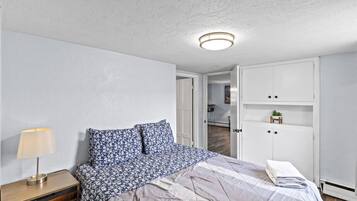 1 chambre, bureau, fer et planche à repasser, Wi-Fi gratuit